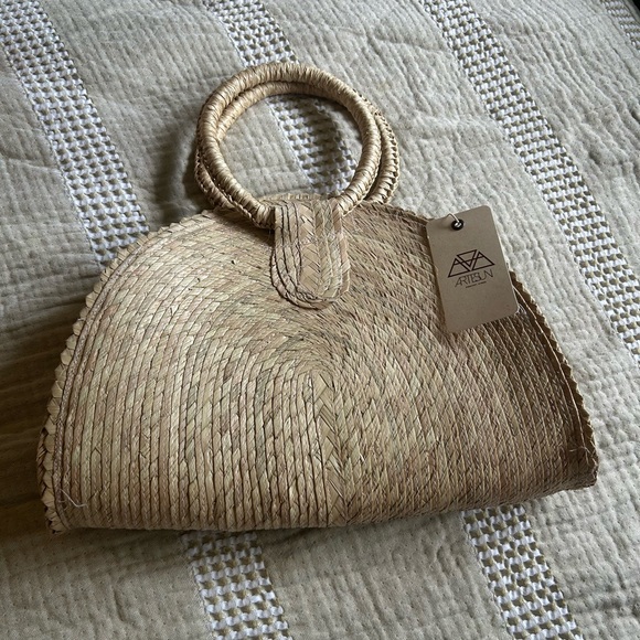 None Handbags - BNWT Woven Straw Bag with Handle